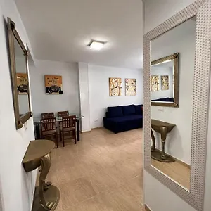 torremolinos-centro-beautiful-newly-renovated-2-bedroom.hotelsinnerja.org/